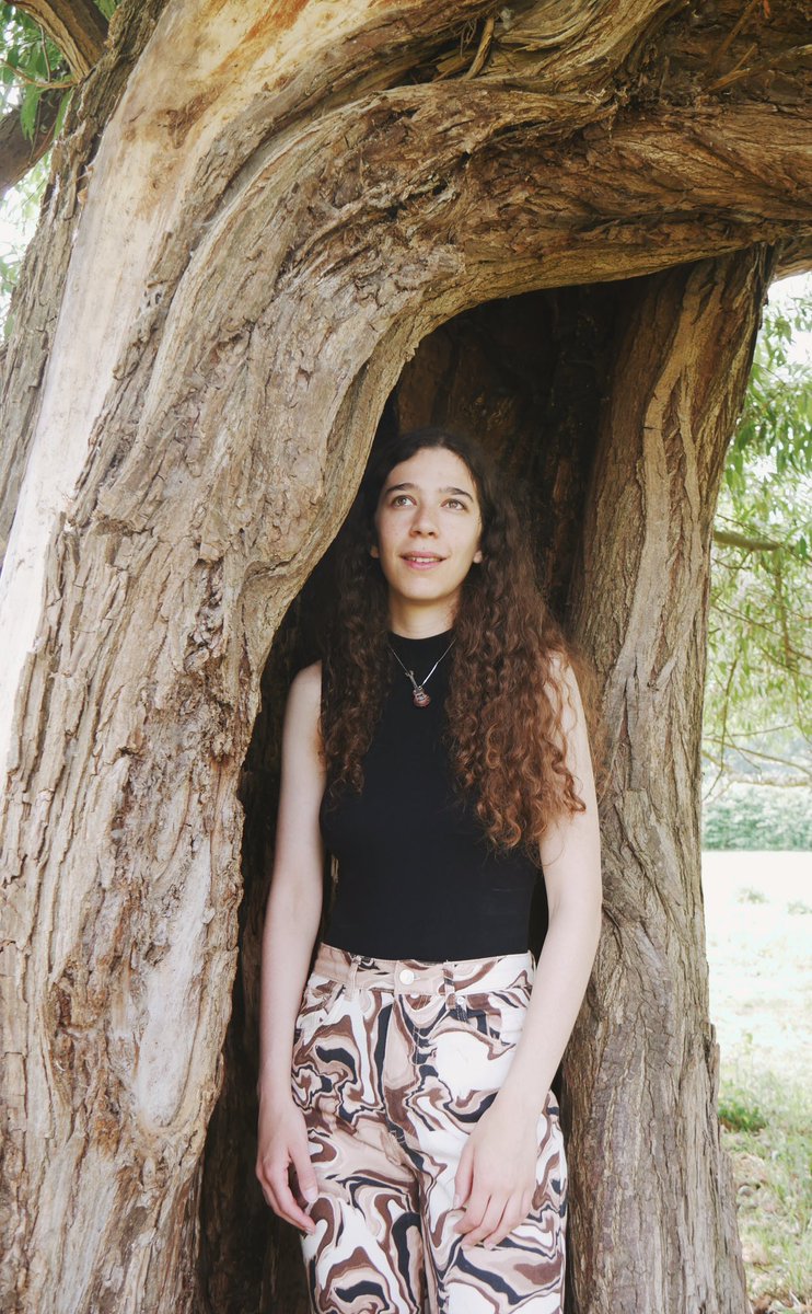 Just over a week since Roots came out and I wanted to say a huge thanks for your support on this one! I’m so glad it’s resonating with you! If you’ve not heard it yet: song.link/jenemroots