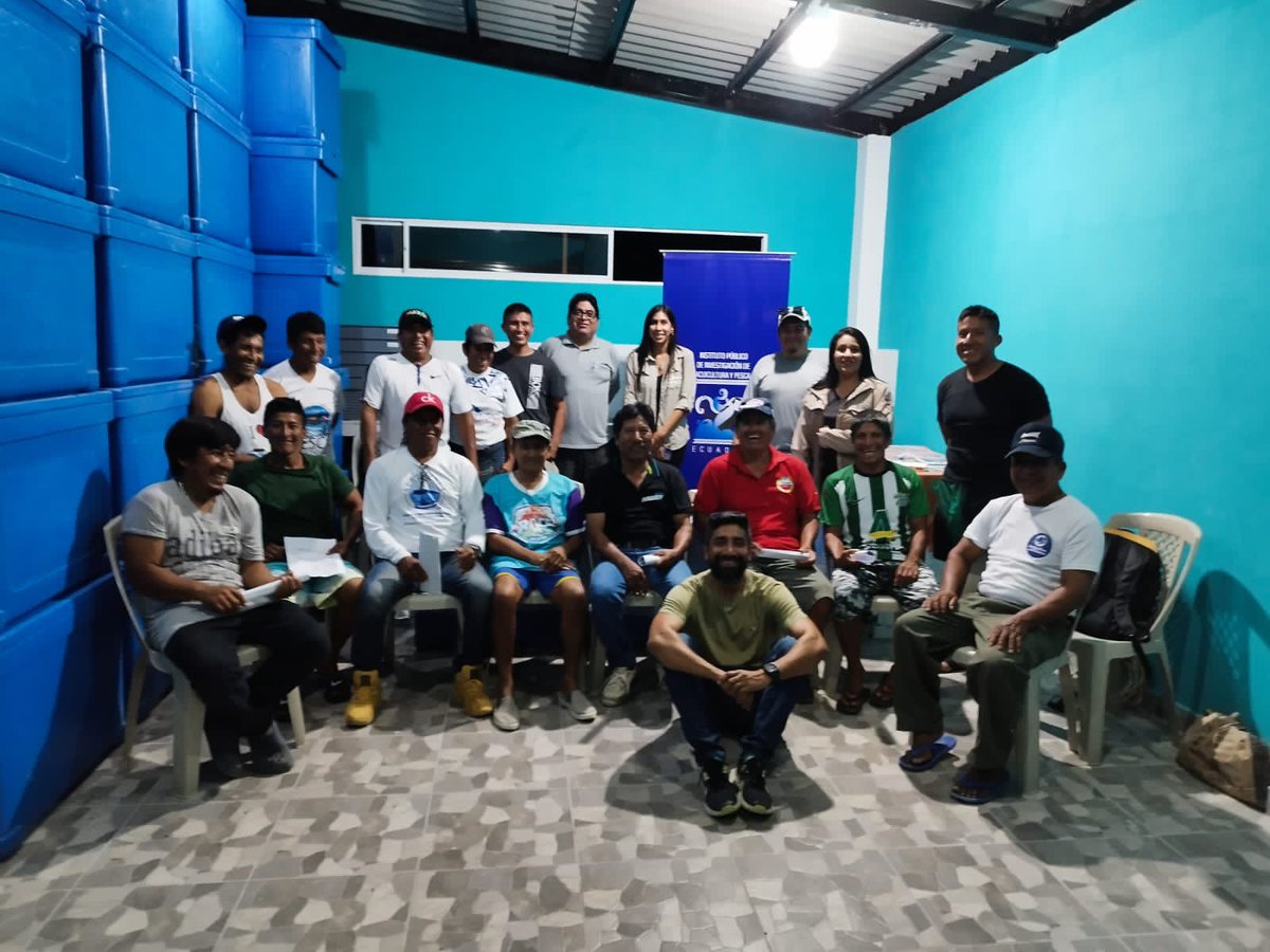 IpiapEcuador's tweet photo. ✅Esta semana, los investigadores @IpiapEcuador apoyados por guardaparques del @Ambiente_Ec se han desplazado a las Áreas Marinas Protegidas de #Machalilla y #REMAPE para lanzar oficialmente el proyecto #MonitoreoPesqueroParticipativo con #ASOSALAN #APROISPELA ⬇️⬇️⬇️ https://t.co/rSArCOW6Nw