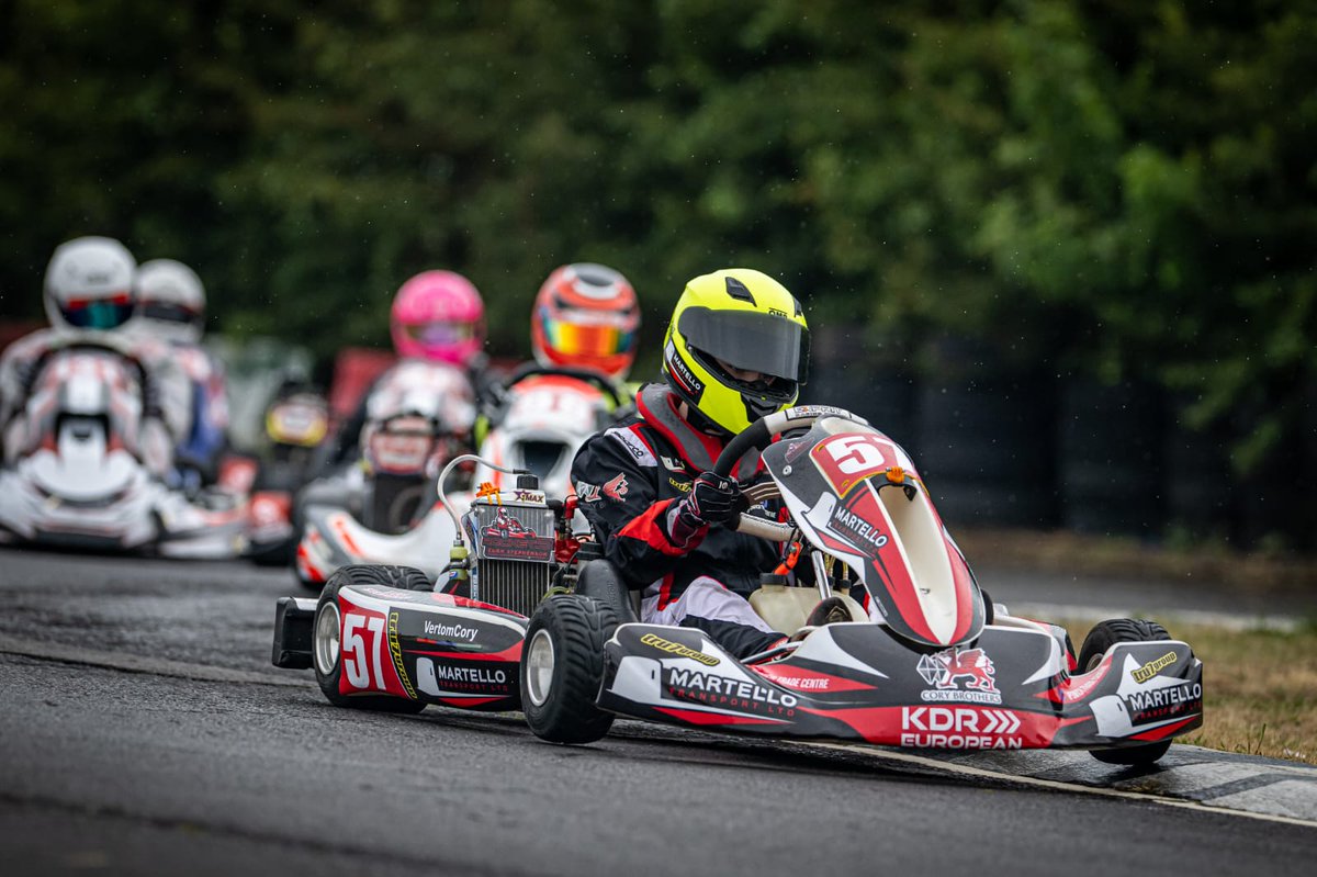 What a up and down weekend of racing. We had a few accidents that caused allot of damage, we were lucky to get the kart rebuilt and back in racing. We had such odd weather from rain to blisting heat. This was a tough weekend for me and euan, but we survived and learnt do much.