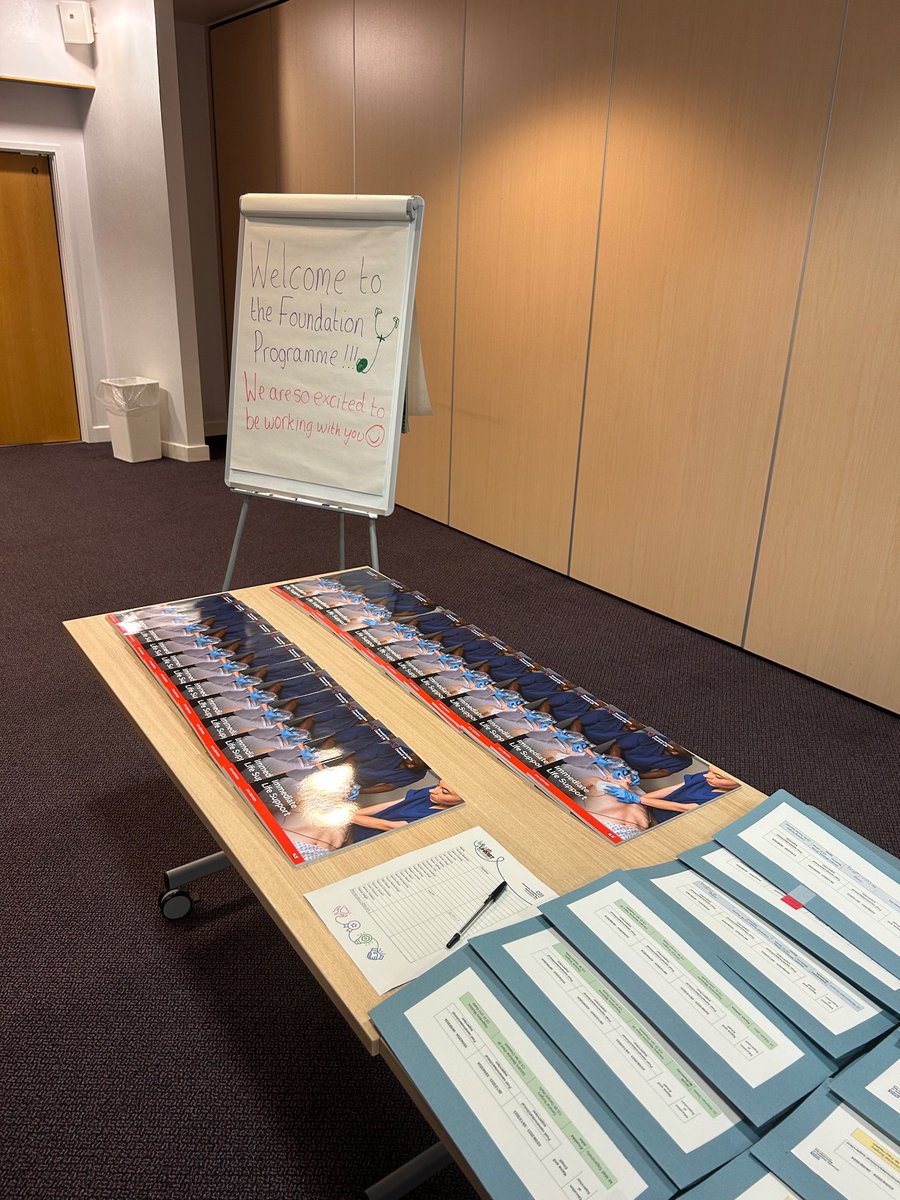 UhmbtEdCentre's tweet photo. All prepared for the first official day of the Shadowing and Induction Programme on Monday 17th July! We can’t wait to meet all of our lovely new FY1s!😊
@aaroncumminsNHS
#supportingdoctors #supportingpatientcare #greatplacetowork #greatplacetobecaredfor #foundationprogramme https://t.co/ePmYxsAXCt