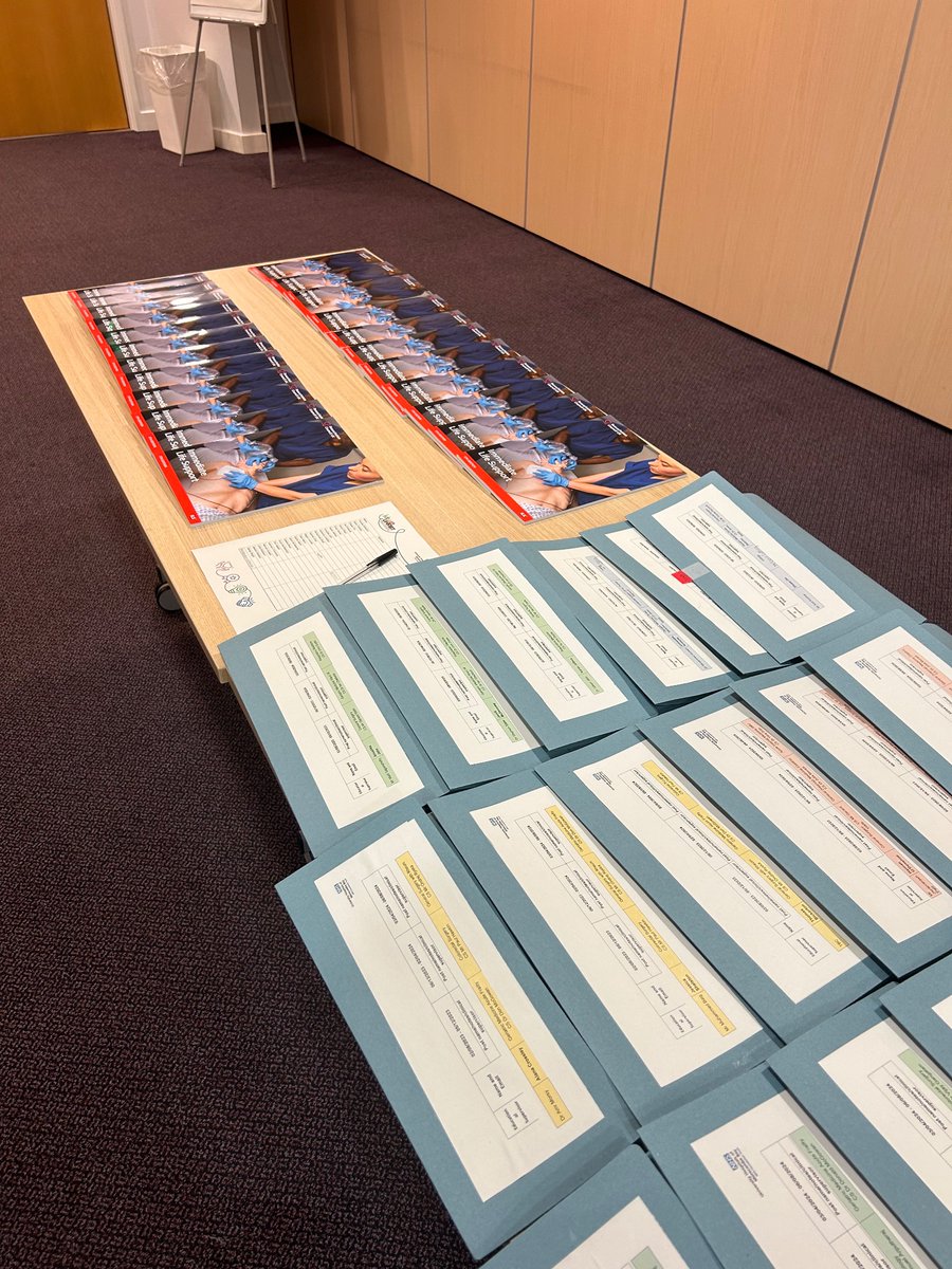 UhmbtEdCentre's tweet photo. All prepared for the first official day of the Shadowing and Induction Programme on Monday 17th July! We can’t wait to meet all of our lovely new FY1s!😊
@aaroncumminsNHS
#supportingdoctors #supportingpatientcare #greatplacetowork #greatplacetobecaredfor #foundationprogramme https://t.co/ePmYxsAXCt