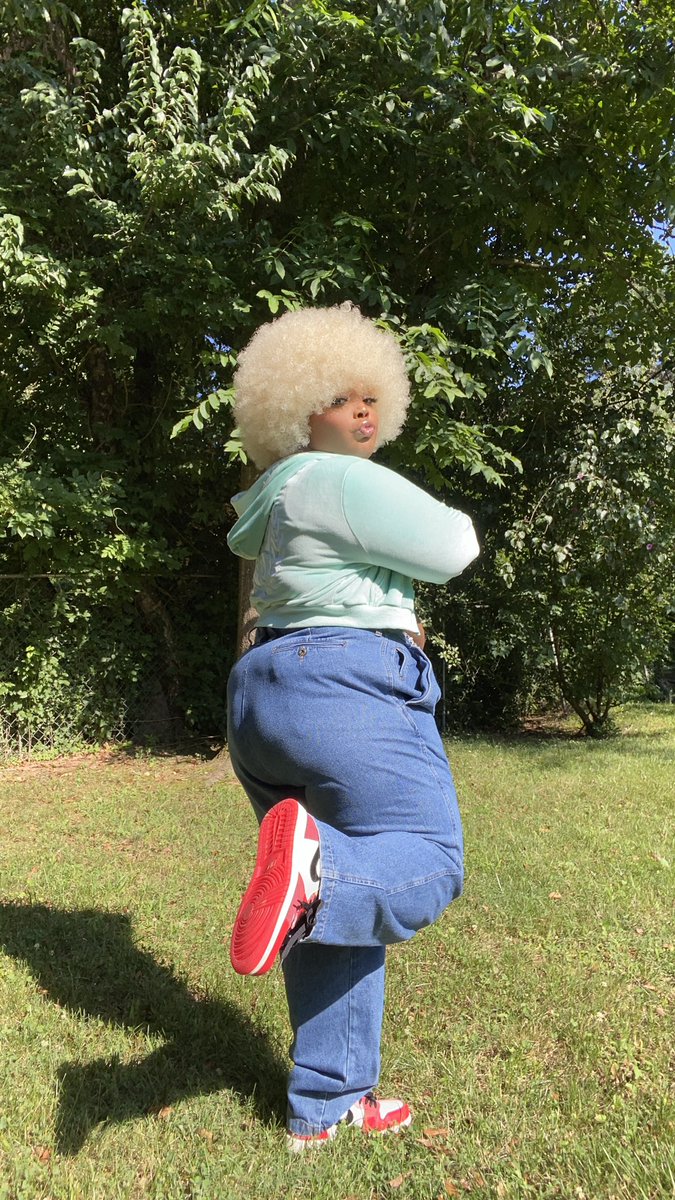 bunniionline's tweet photo. Omg itβs my day #FATandQUEER #NonBinaryPeoplesDay https://t.co/tPZYnwaJsJ