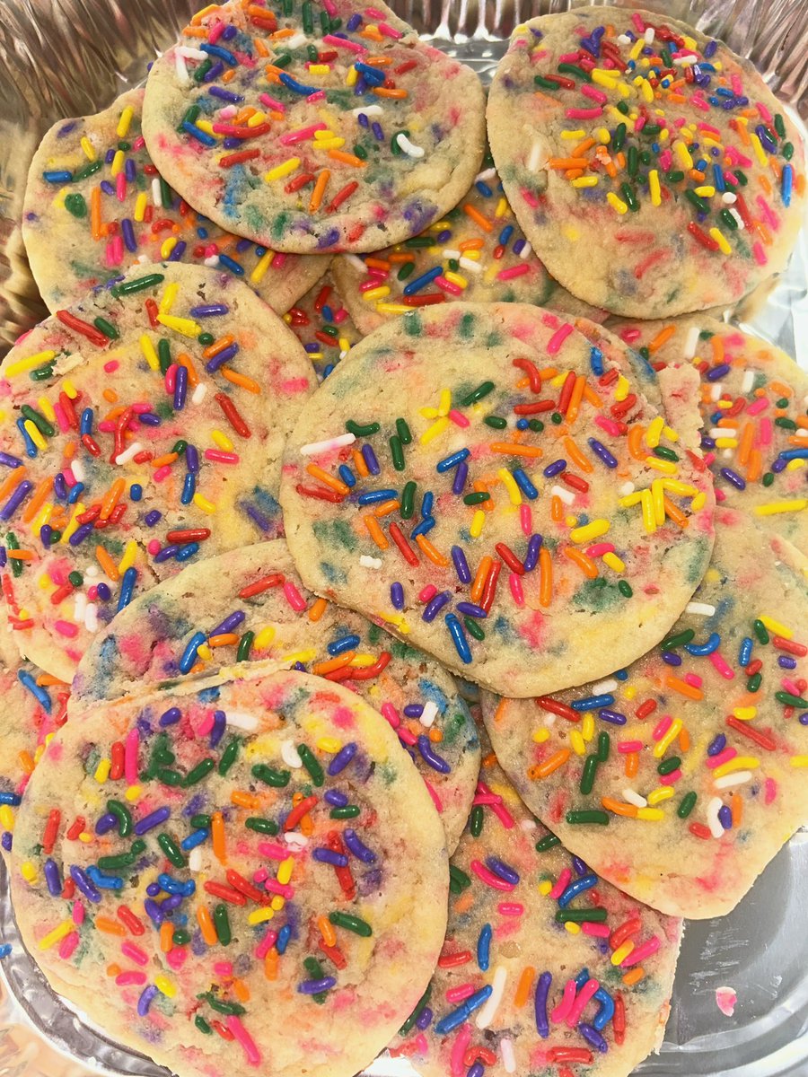Baking up some delicious sugar cookies in our Long Branch Middle School summer enrichment program! #baking101 @LBpublicschools @LBMSthree