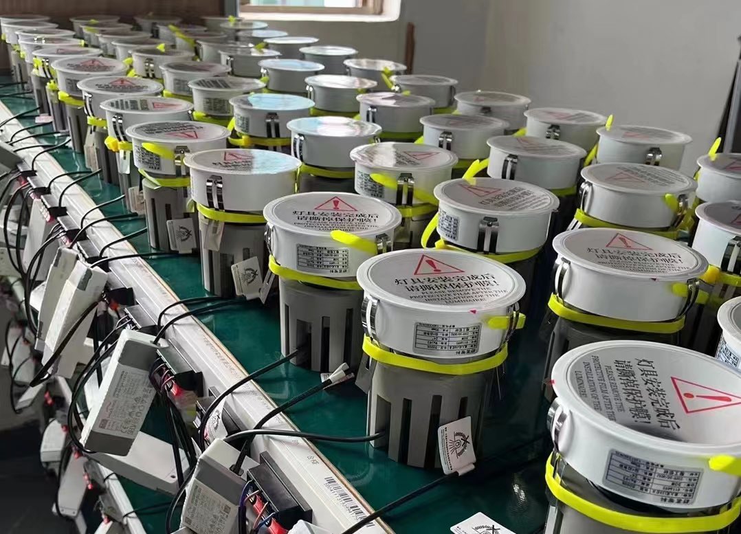 Dona27676154's tweet photo. 1. Consistent Light Color: COB LED Down Light ensures excellent light color consistency, delivering consistent lighting effects across individual fixtures and entire lighting systems.
2. Accurate Light Distribution: COB LED Down Light achieves https://t.co/3dprA9pjsW