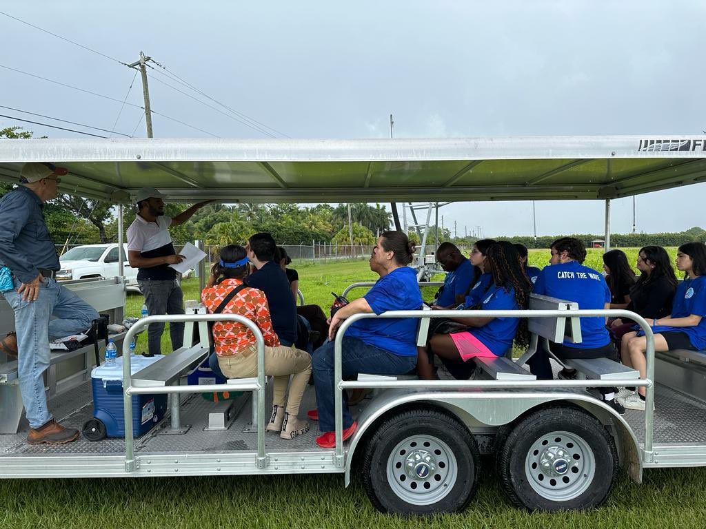 Muhammad Sohail Waqas (P. Eng.) (@sohailwaqasrana) on Twitter photo 👩🎓Keeping pupils updated with research initiatives in conserving water resources 👨🎓
Students from Miami Dade College-Homestead's STEM Wave program visited <a href="/UFTropical/">UF IFAS Tropical Research and Education Center</a>. Our lab <a href="/haimwater/">Haimanote Bayabil</a> demonstrated the precision technologies used to conserve water 💧& enhance yield 🌾
<a href="/UF_ABE/">UF/IFAS Agricultural and Biological Engineering</a> 👩🎓Keeping pupils updated with research initiatives in conserving water resources 👨🎓
Students from Miami Dade College-Homestead's STEM Wave program visited <a href="/UFTropical/">UF IFAS Tropical Research and Education Center</a>. Our lab <a href="/haimwater/">Haimanote Bayabil</a> demonstrated the precision technologies used to conserve water 💧& enhance yield 🌾
<a href="/UF_ABE/">UF/IFAS Agricultural and Biological Engineering</a>