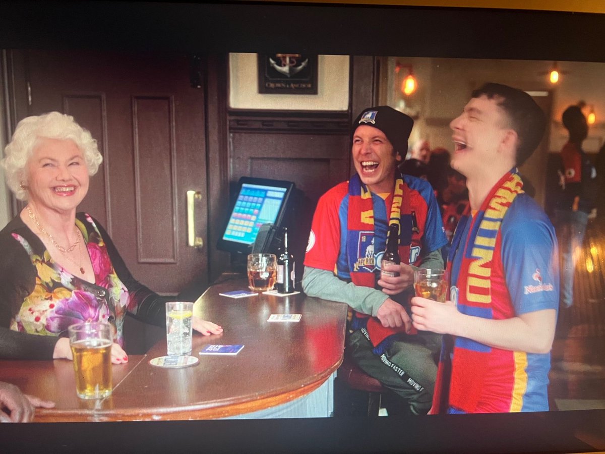 #CrownAndAnchor Crew
#TedLasso 
#Kg must have told a dirty joke¿?!😃