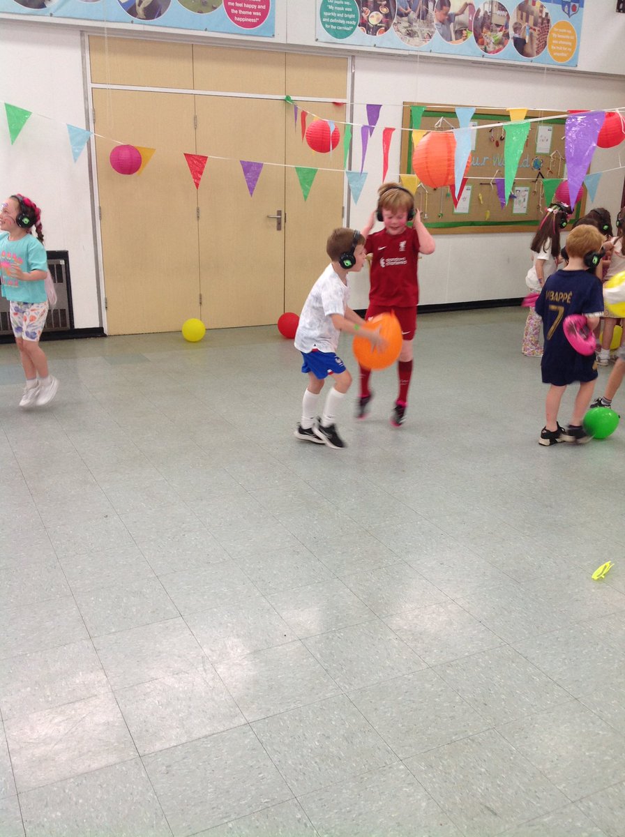 Class4KR's tweet photo. So much fun at our silent disco this afternoon. Thank you @stannesptaorms1 🪩💃🕺 https://t.co/YB8btyKuQv