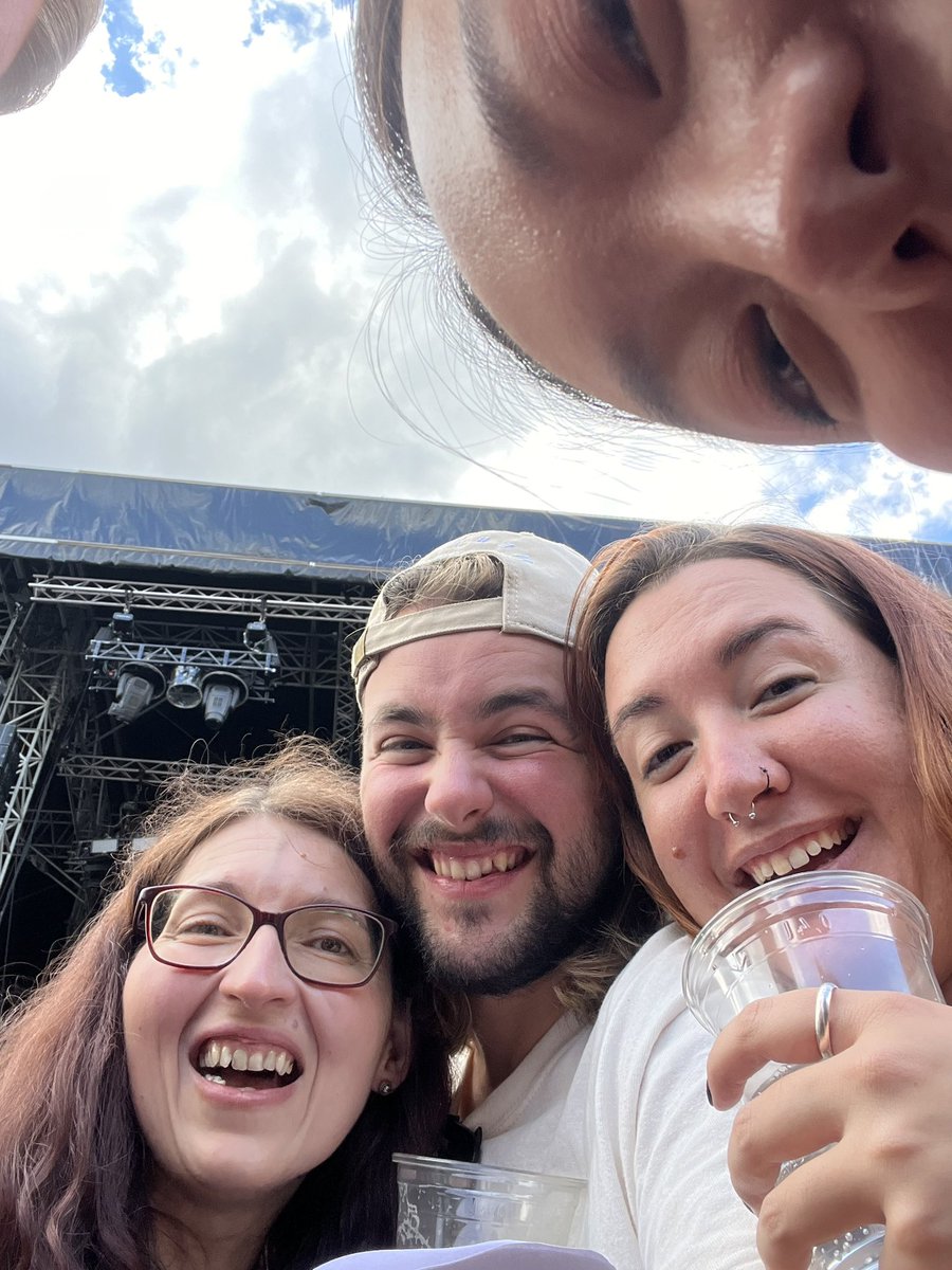 projectIDNew's tweet photo. Mönchengladbach, July 14, 2022: an unforgettable night 🥰
#flamily #bestconcertever
Please feel free to tag the people in the pics in the comments💖 https://t.co/XT9Pecl7oe