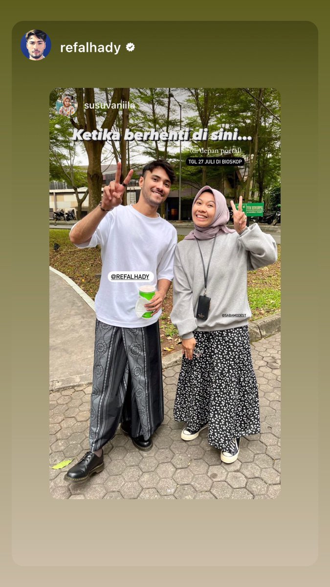 hey_bilaaa's tweet photo. Apa boleh ketemu di hari jumat dengan outfit pakai sarung?
Makasih ya mas refal u made my friday 🥹🙏🏻 https://t.co/UnhGCjEtHq