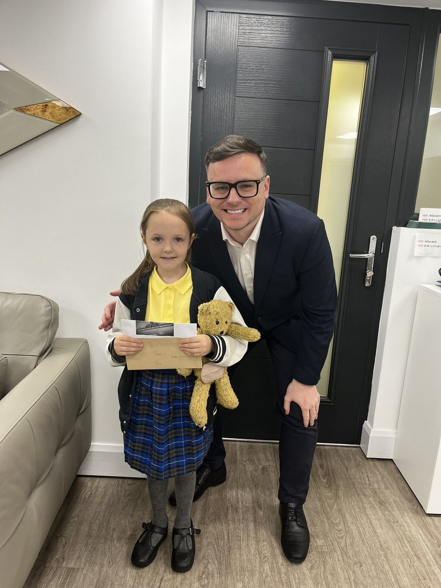 Jessica met  Managing Director Greg from @WarwickNW today 🫶 Thank-you for supporting Jessica and the work she does you have helped her sponsor more Buttonys for children  having stoma surgery in Alderhey 🤗 #StomaAware #community #support #Liverpool