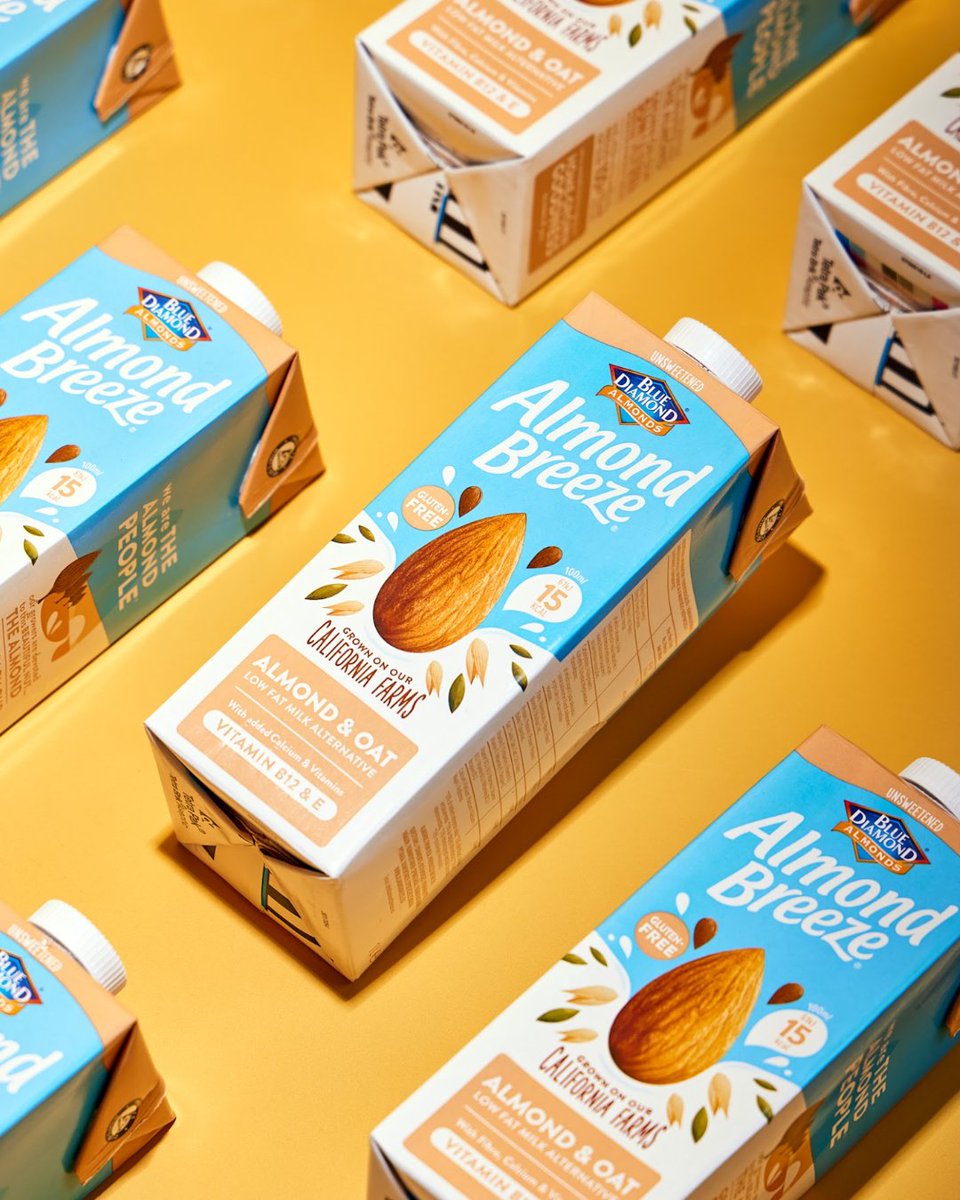 BlueDiamondUK's tweet photo. Swipe for a selection of the most iconic duos ➡️

The most iconic duo is at the end obviously...

Have you tried our delicious blend of Almond + Oat yet?👇🏾 https://t.co/d7a4gjeLf3