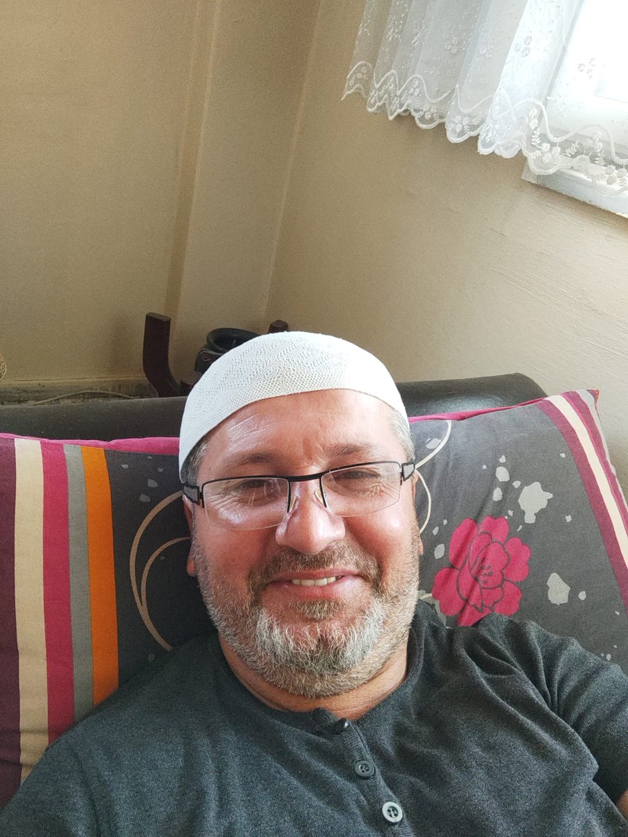 EST_tasavi54's tweet photo. @BRCNYLDRM78 Asıl hoca burada 🤣🤣 https://t.co/K2X6F1eI7a