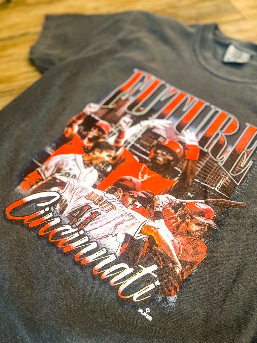 CincyShirts's tweet photo. Elly De La Cruz, Matt McLain, Spencer Steer, Andrew Abbott &amp; TJ Friedl are a part of the future of Cincinnati baseball ⚾
👉 https://t.co/6igoTtDfUf
.
.
@ellylacocoa18 @andrewabbott33 @spenc__er @mattmclain_ @TjFriedl1 #Reds #CincinnatiReds #ATOBTTR #RedsBaseball #AmericasTeam https://t.co/AQ9YTnCSu1