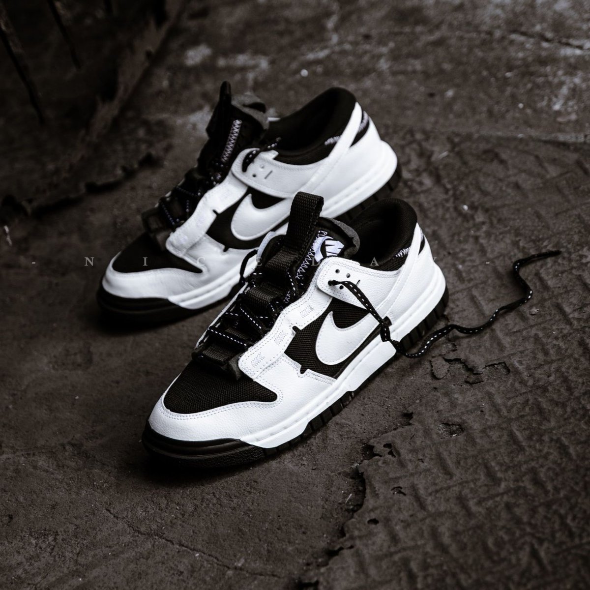 tenislinks's tweet photo. 📸 O Dunk Low Remastered "Reverse Panda" vem aí.

📲 Ative as notificações: https://t.co/WhV6c8xUza https://t.co/sx9huXfRdi