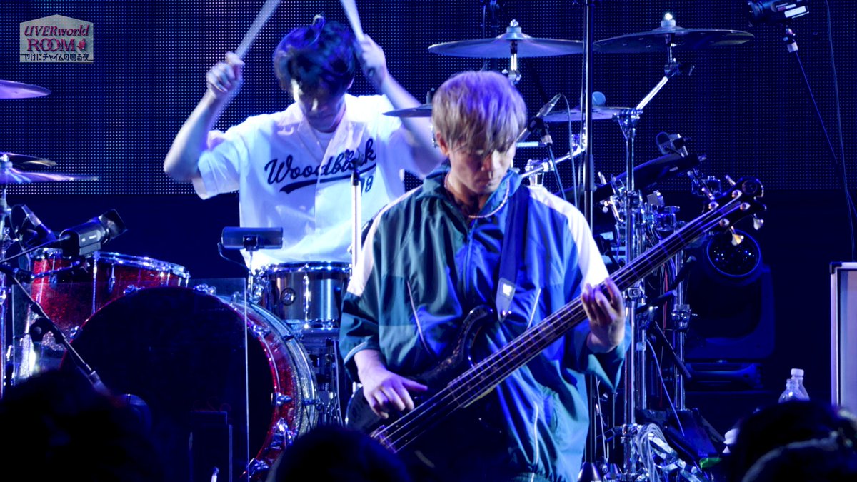 UVERworld_ROOM's tweet photo. #UVERworldRoom 🏠
テレビ朝日で撮り下ろしたSPライブ全6⃣曲🎤
　　  　⏰本日23時～
   #TELASA にて独占配信開始✨

#UVERworld のライブ配信🎤
盛り上がる🔥準備出来てますか✨

見逃した本編も未公開ﾄｰｸも何度も見られる‼️
＃TELASA で絶賛独占配信中⚡️
https://t.co/zENCAPemNC https://t.co/dQc5BSBwQu
