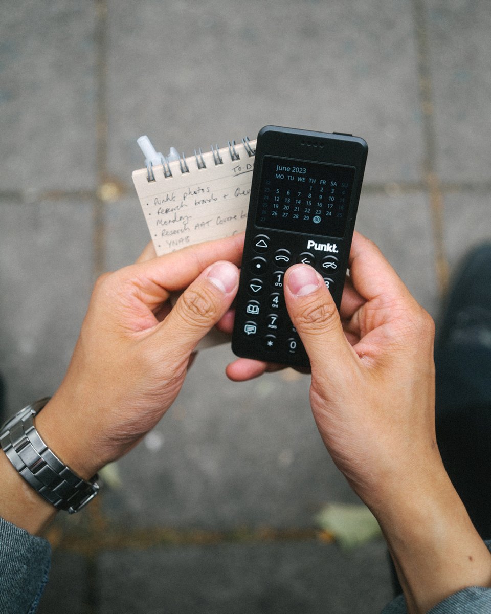 punkt's tweet photo. #PunktCommunity 'The Punkt. MP02 enables me to lead a more focused and intentional life, free from distractions.' Photo credits @Josephest: https://t.co/HWEvzNSqLP #PunktDesign #Focus #Rebalance #JasperMorrison #Design #DigitalMinimalism https://t.co/1aORZGncgk