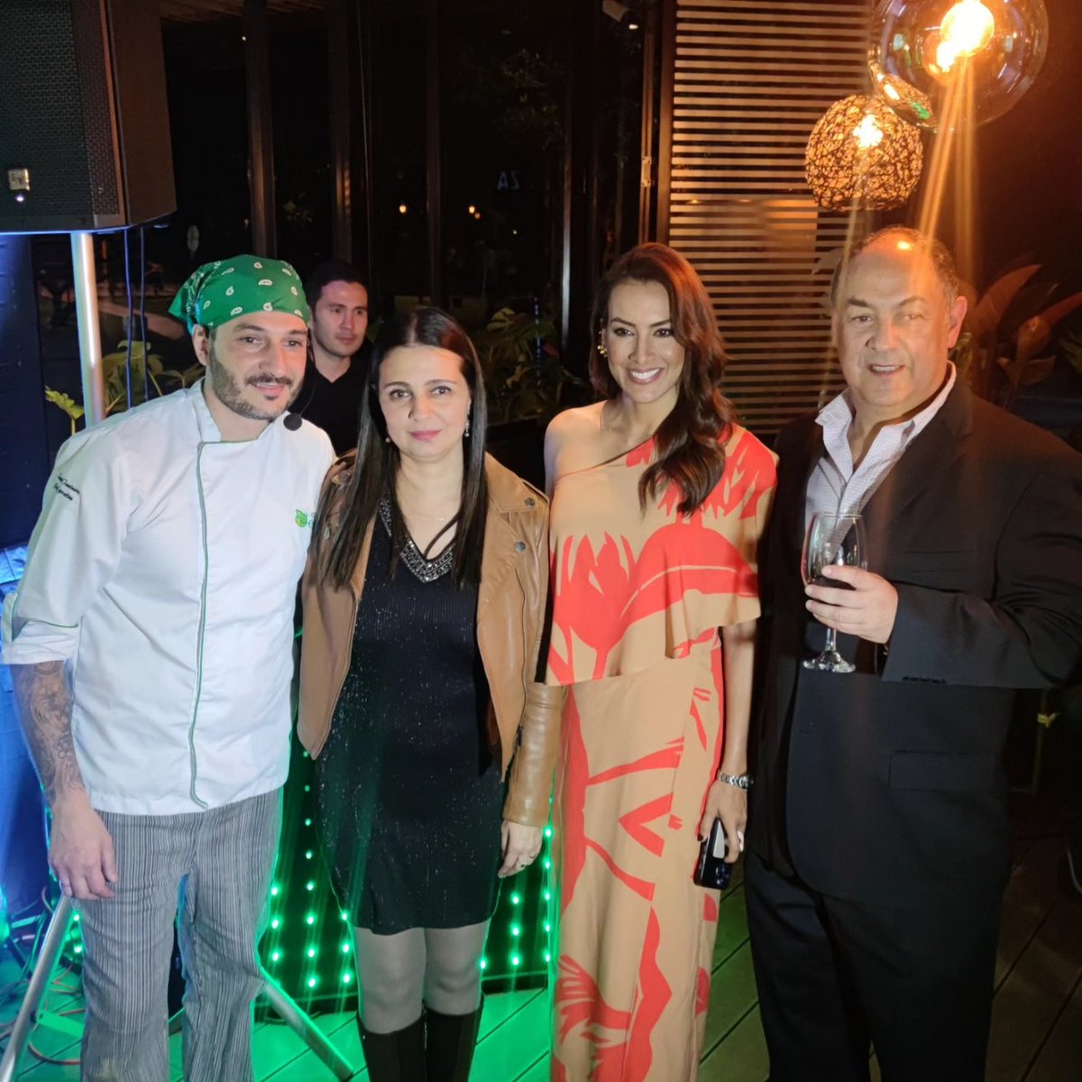 planesymas's tweet photo. @merka_organico trae la mejor experiencia de la #Gastronomia #italiana con #laterraza en @Haciendasb en #Bogota https://t.co/i0OWKCfYZR