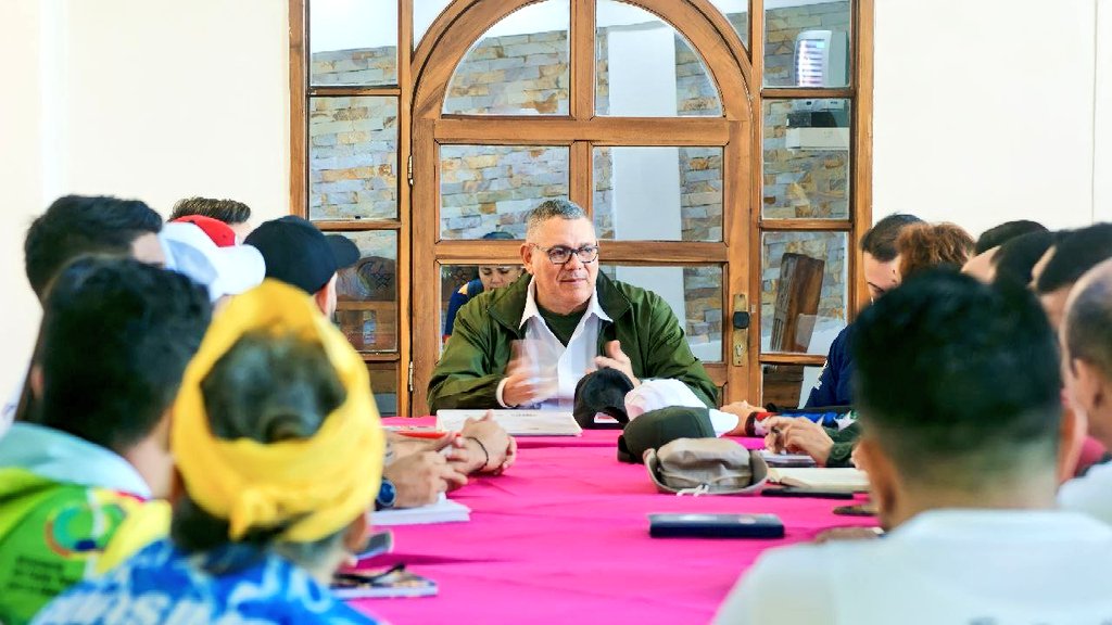 MinAlimenVen's tweet photo. #Táchira | Estado Mayor Regional de Alimentación recibe la visita del ministro @LealTelleria en jornada de trabajo de evaluación para seguir fortaleciendo la política pública alimentaria del Gobierno Nacional en beneficio del pueblo.

#ConMaduroMásPueblo
#AlimentaciónEsBendición https://t.co/wHs8xqotPy