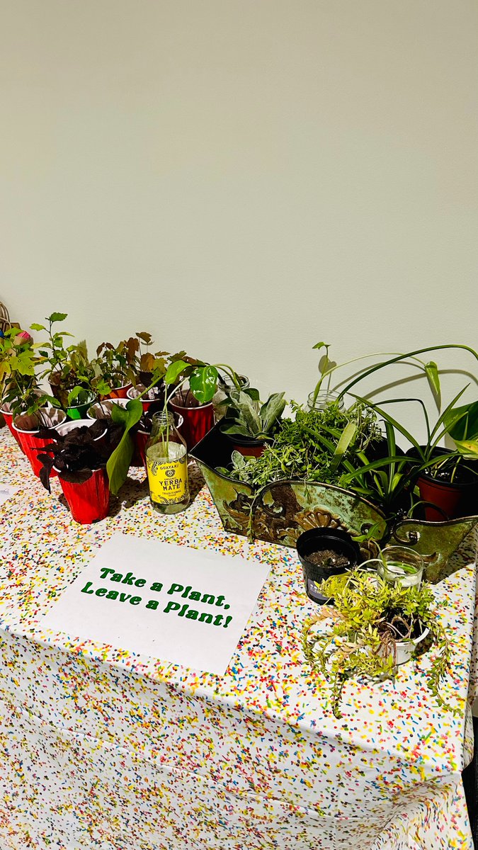 mtclibrary's tweet photo. We are having a great time at our library’s plant and seed swap! 🌱 Stop in today before 2:00pm to trade plants, seedlings, and seeds. 🪴 We also have snacks, coffee and gardening crafts! ☕

#mountclemens https://t.co/vEfI7jcltQ
