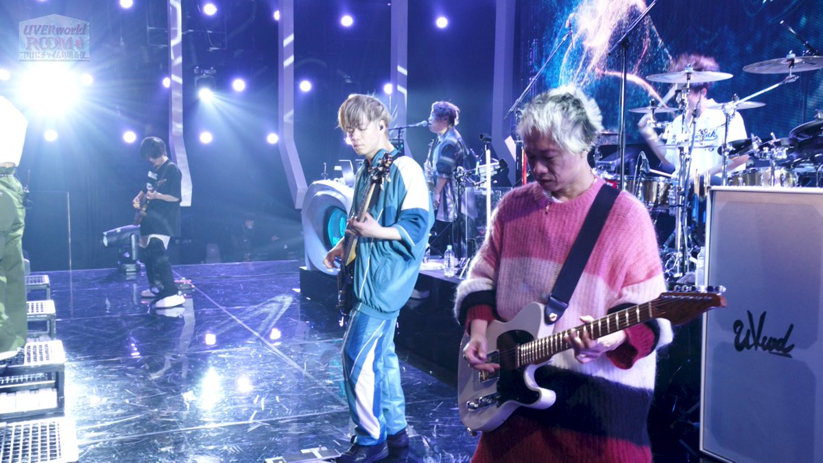 UVERworld_ROOM's tweet photo. #UVERworldRoom 🏠
  配信スタート🔔

 #TELASA 完全独占で
テレビ朝日で撮り下ろしたライブ全6⃣曲を配信中‼️

#日産スタジアム を待ちきれない #crew へ
その日までSPライブ🎤を観て熱くなろう🔥

見逃した本編も未公開ﾄｰｸも何度も見られる！
＃TELASA で絶賛独占配信中⚡️
https://t.co/zENCAPdOY4 https://t.co/5tMlBH7TfS
