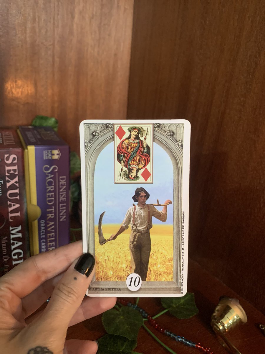 Isahtarot's tweet photo. 💕 gêmeos 

é aquilo, momento de limpar essa casa que ce chama de coração. não dá pra esperar pelo novo, se ainda tem certas pessoas/situações ocupando esse lugar. corte padrões e pesos em forma de pessoas ou questões e você verá um maior movimento. nas relações, cuidado com a comunicação.. as palavras podem sair ou serem interpretadas como um chicote. um pouco ríspido, cortante. pense em si, em seu mental e emocional. o que te impede hoje de avançar e conquistar o que deseja?