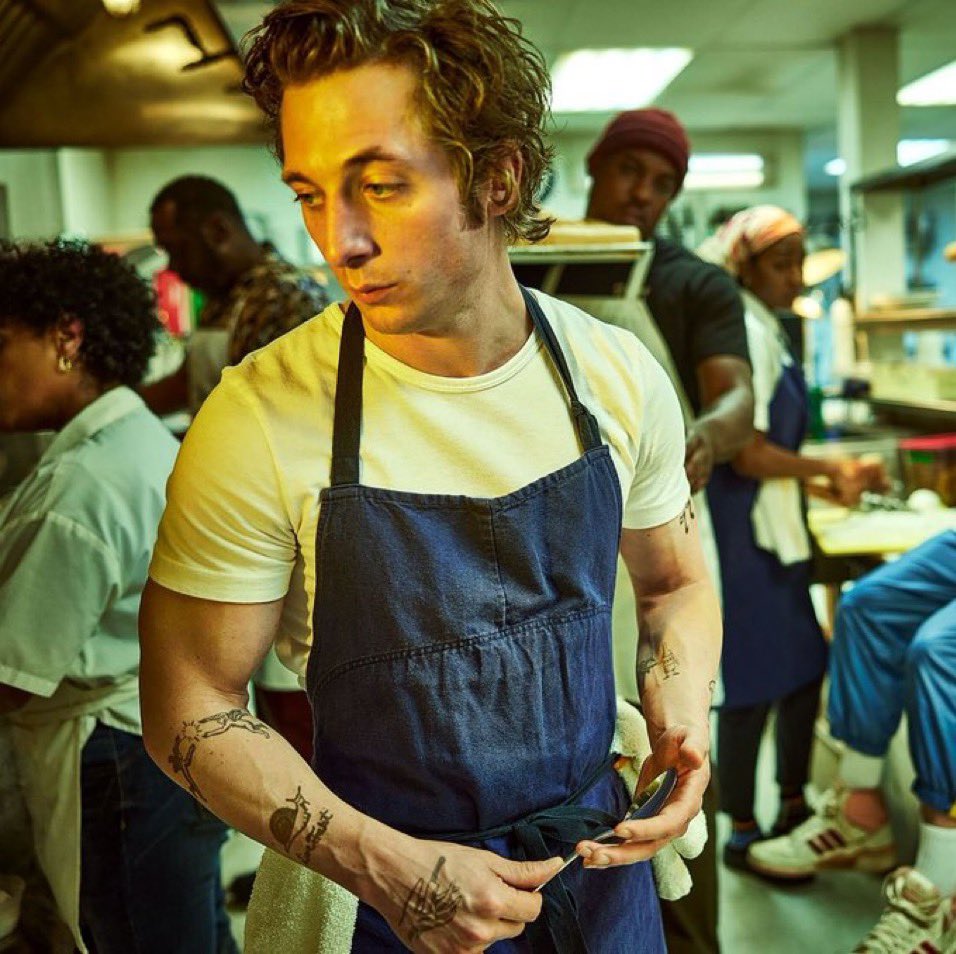 whotfisjovana's tweet image. how it feels making girl dinner