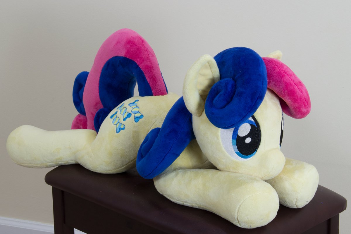 AzGchip's tweet photo. Recently finished this cute Bon Bon plush commission. https://t.co/qUA4dHGOIV