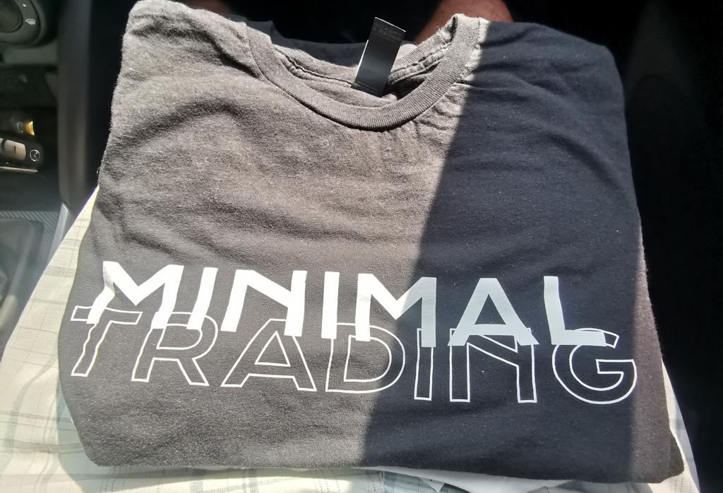 CryptoJon_mx's tweet image. Ahora si a ponerme la camisa de @MinimalTrader_ @MinimalTrading_
Gracias a mi amigo y maestro Alex
#MinimalTrading #trader #Bitcoin #ETH #spot #derivados