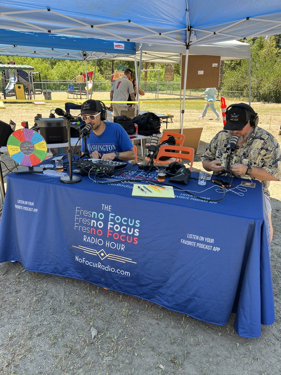 Nofocusradio's tweet photo. Check out these hardworking podcasters! Johnny and Stu on the scene at Shaver Lake Brewfest! 
#shverlake #brewfest #shaverlakebfrewfest #podcast #nofocusradio https://t.co/6IGKh4Oqof