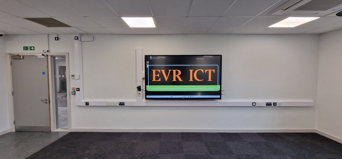 evrict tweet picture