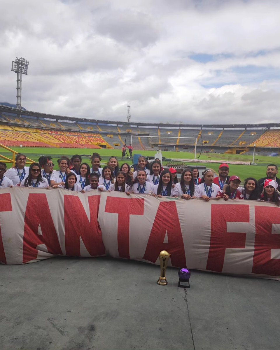 DIANITA MARTINI (@dianitamartini) on Twitter photo @NataliaGaitan3 <a href="/TigresFemenil/">Club Tigres Femenil 🐯</a> <a href="/SantaFeLeonas/">Santa Fe Leonas</a> Nata vamos por la libertadores!!!!
TANTA FE!!!!!
<a href="/LABEXoficial/">LA BANDA DEL EXPRESO</a> @NataliaGaitan3 <a href="/TigresFemenil/">Club Tigres Femenil 🐯</a> <a href="/SantaFeLeonas/">Santa Fe Leonas</a> Nata vamos por la libertadores!!!!
TANTA FE!!!!!
<a href="/LABEXoficial/">LA BANDA DEL EXPRESO</a>