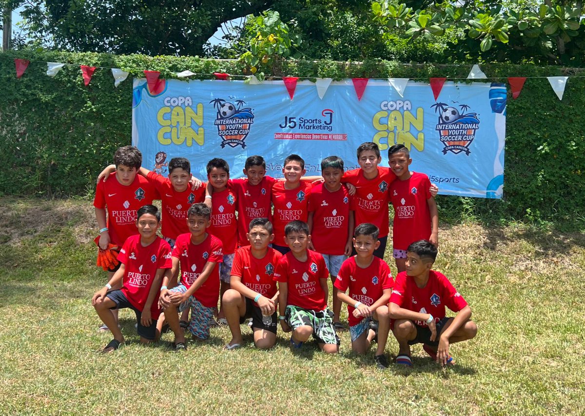 JULIANZACARIASC's tweet photo. Mucho éxito a todos los niños y equipo deportivo del equipo #ProgresoFC categoría 2011 - 2012 que participarán en la International Youth Soccer Cup en Cancún. ¡A divertirse y darlo todo! 🙌⚽️ https://t.co/SwmVoPBzk0