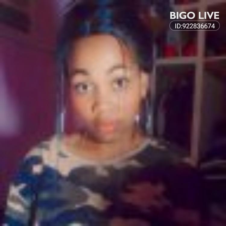 VusiDire's tweet photo. Come and see ᵈᵝ💸Mikayla streaming live on #BIGOLIVE and make new friends!  https://t.co/uqGHl834d8 https://t.co/NsHb13ghon