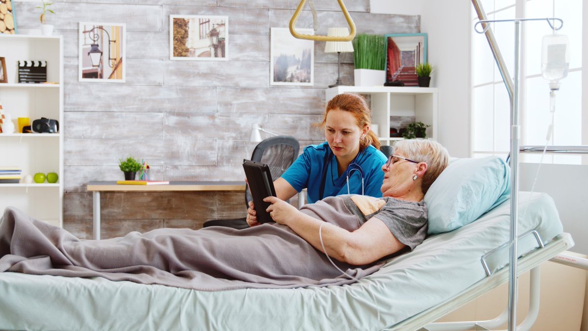 🎉 ¡La espera ha terminado! 🎉 El increíble colchón antiescaras ROHO® PRODIGY® con descuento y ENVÍO GRATIS. 🚚💨
.
🛏️ Este colchón ha sido diseñado para brindar una comodidad excepcional y tratar las úlceras por presión de forma eficaz. 💤💤
.
Imagen de DCStudio en Freepik