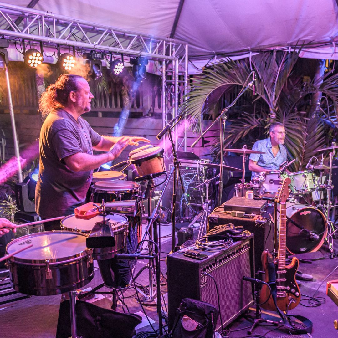 Get ready for an electrifying performance by the one and only Jason Hann at Jungle Shakedown🌴🎶

Join us in Costa Rica as Jason, the talented percussionist from <a href="/SCI_Official/">The String Cheese Incident</a>, brings his infectious energy to The Dire Wolves🐺✨
Send us a DM for info and to reserve! 
#JamBands