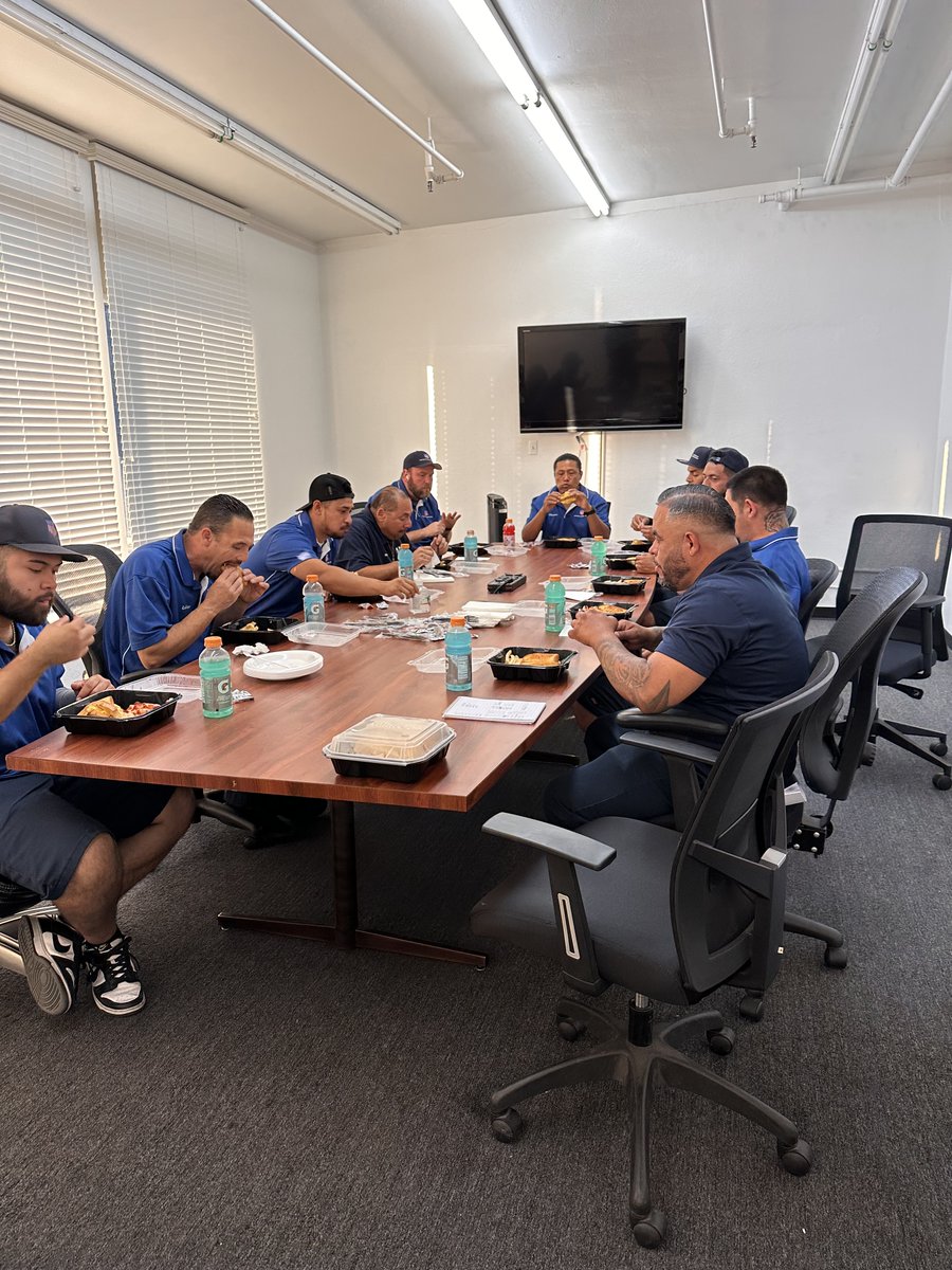 RMasterChefs's tweet image. Congratulations to our Riverside service team for achieving a third consecutive quarter accident and injury free! 🙌 These Republic Master Chefs team members truly exemplify our commitment to safety. #TheATMWay #RMCRiverside