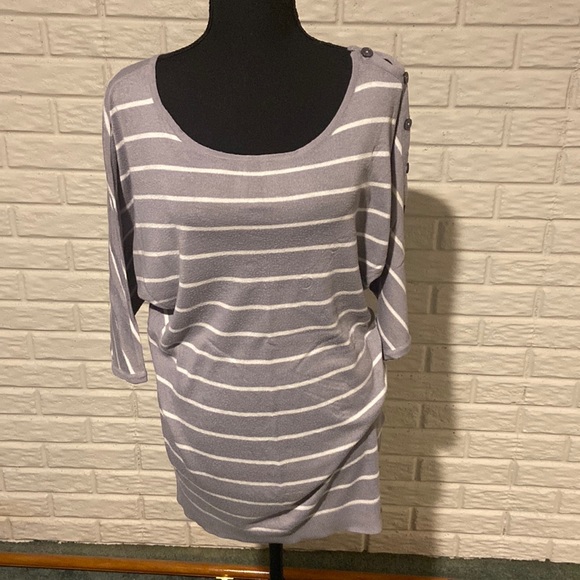 DarylDeVault's tweet photo. So good I had to share! Check out all the items I'm loving on @Poshmarkapp #poshmark #fashion #style #shopmycloset #foxracing #express #unbranded: https://t.co/O31mJtca8K https://t.co/5ouGd8BmqE