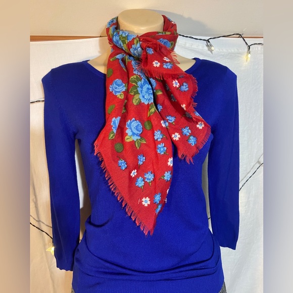SuchGee's tweet photo. So good I had to share! Check out all the items I'm loving on @Poshmarkapp from @cheekyzites #poshmark #fashion #style #shopmycloset #frenchconnection #kroshettabypapillon #madeinitaly: https://t.co/8awj1A1Rse https://t.co/PzsL4YVIkA