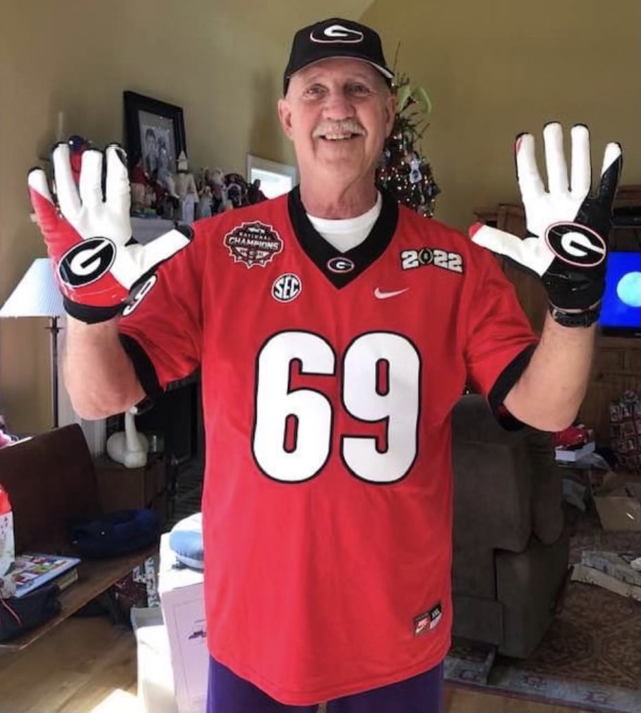 Blessed to be 69 years young! What do ya think? Pretty cool number, huh ⁦<a href="/tateratledge22/">Tate Ratledge</a>⁩ #GoDawgs