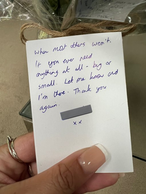 🥹💐 https://t.co/84oGkWOvkf