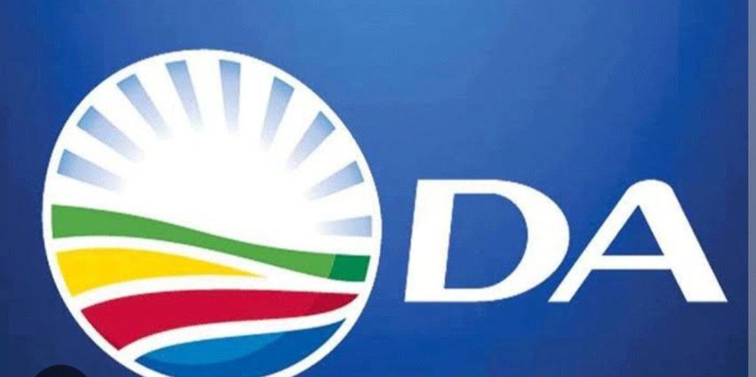 SamDust4's tweet photo. #2024IsOur1994 have you seen how clean Capetown is, asivoteleni iDA ukushintsha our lives. I am the first time voter and I will vote for DA in Joburg https://t.co/BFSeUUUsmE