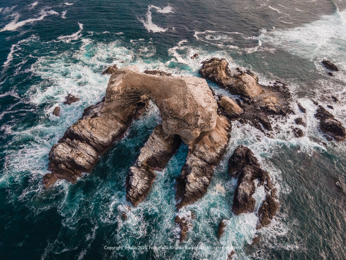 foto_reporte's tweet photo. Vistas de La Portada de Antofagasta... #Antofagasta #SegundaRegion  @NatGeo @NationalGeoRP @NationalGeoPicx https://t.co/V31LsluPe3