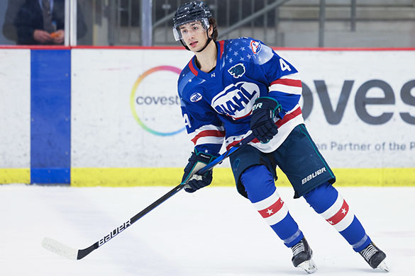 NAHLHockey's tweet photo. #NAHL Commitment Alert: @anchoragewolve1 defenseman Clay Allen has committed to play NCAA Division III hockey for @SMUMHockey https://t.co/pVSig5ElMh https://t.co/Xu8RJHWmtw
