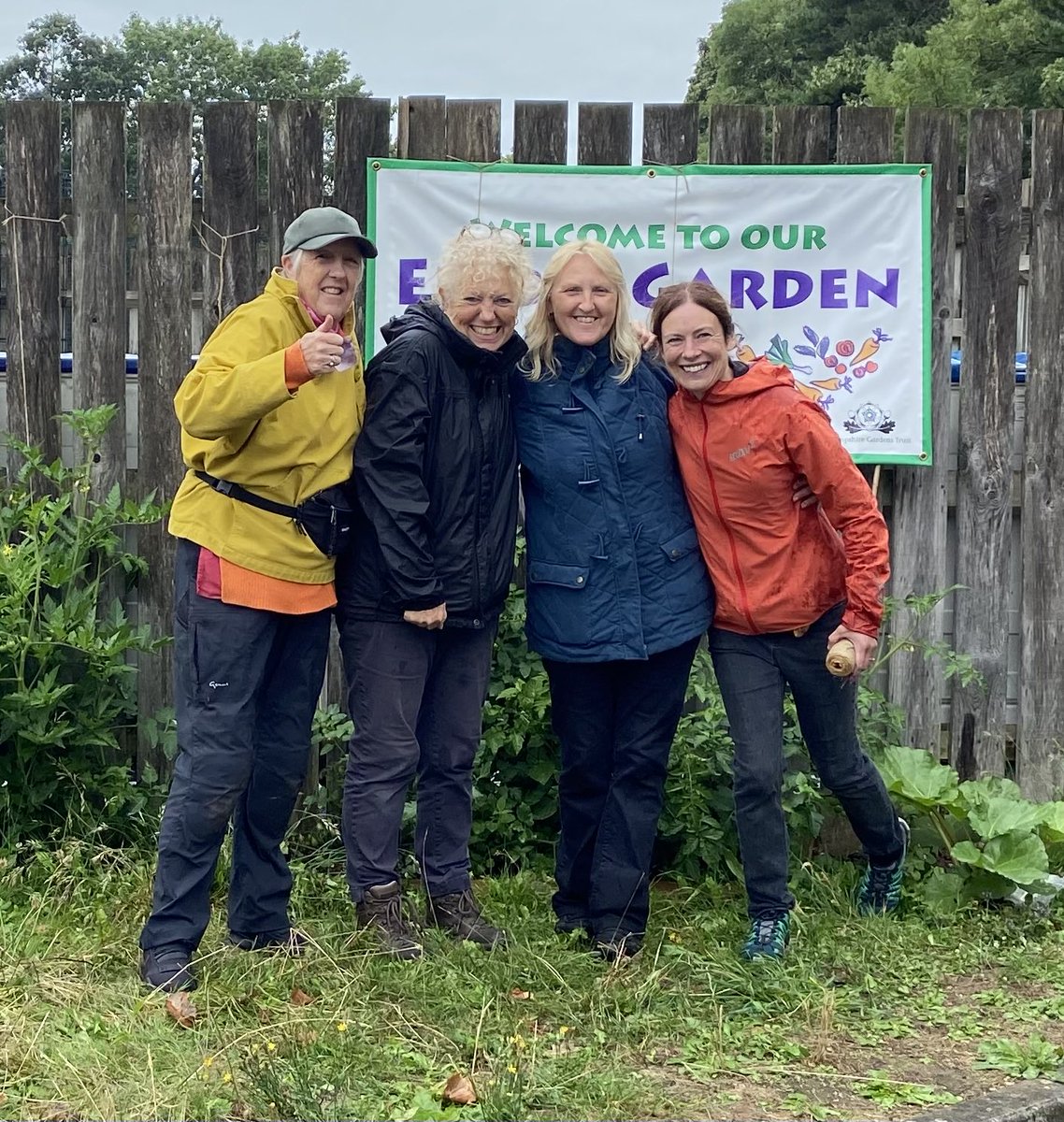The top gang at Redbridge Primary School this morning. Last session of the Summer term. #schoolgardening #edibleplayground #redbridgeprimaryschool #healthyeating