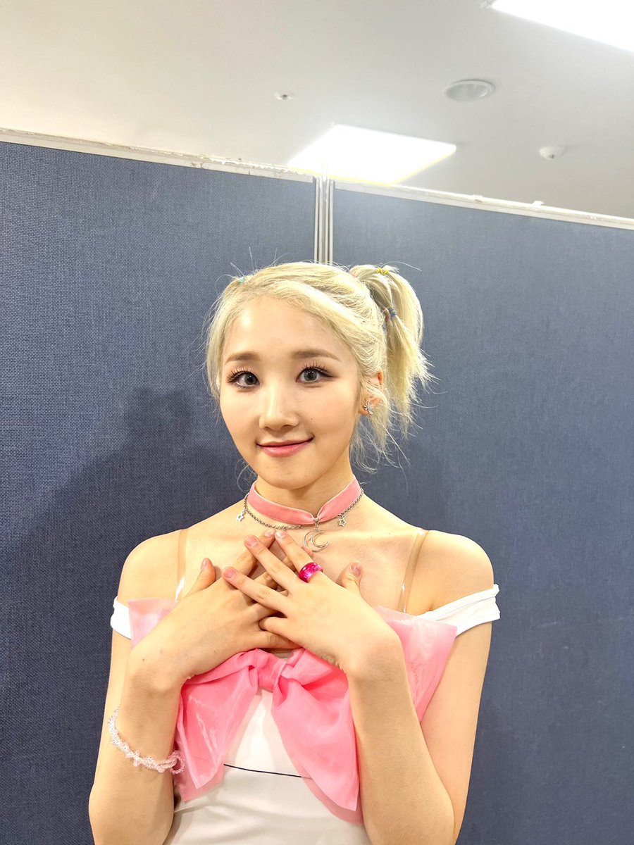 Lapillus_twt's tweet photo. 뮤뱅 오츠카레사마데스🐥❤︎
今日頑張ったけんやな
トリュフのポテチしみるな
バカ美味しかった🥔
good night😴

#Lapillus #라필루스 #Shana #샤나 https://t.co/dMbioNSr2p