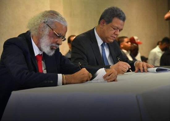 Una fuente altamente confiable y fidedigna me dice que Juan Hubieres quería concesiones indecoras del presidente Abinader y el gobierno para apoyar reelección. Olvidando que no es ni Leonel ni Danilo quien está en el Palacio Nacional sino un hombre comprometido con proteger el