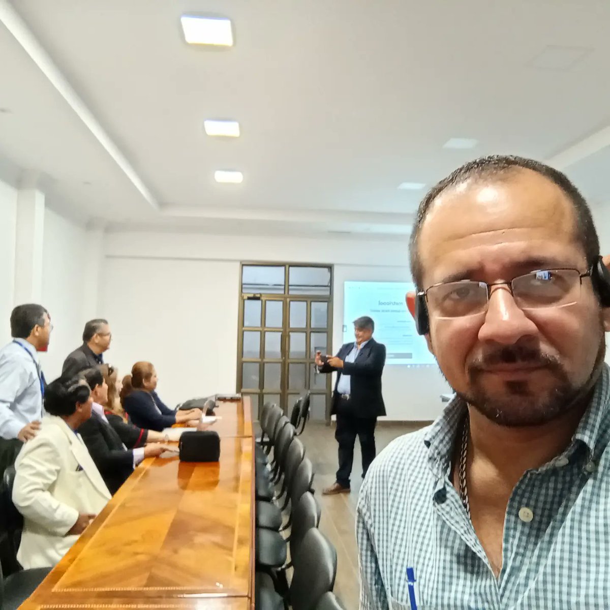 3aaa_ec's tweet photo. #3AAA asesorando y gestionando el nuevo canal digital de la Facultad de Filosofía, Letras y Ciencias de la Educación.

#3AAAMarketing #RRSS #manejoderedessociales #Publicidad #Creatividad https://t.co/8atRoPSRDN