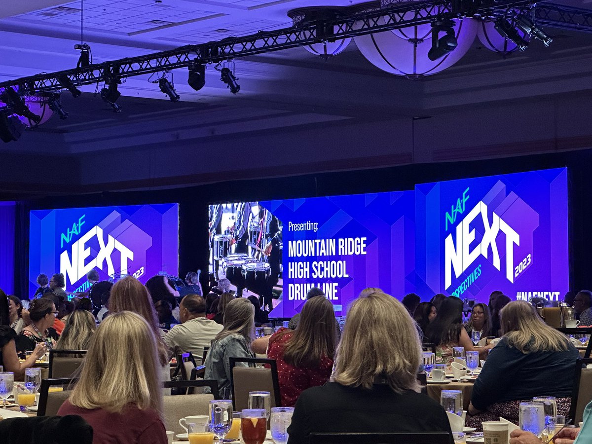 cbshaw22's tweet image. This week I had the opportunity to attend #NAFNext23 in beautiful (and hot) Phoenix, Arizona! @PinsonValley and @SVHSJefcoed Finance Academy teachers are working to make sure their students have the tools to #BeFutureReady! @NAFCareerAcads @JEFCOCareerTech @JEFCOED