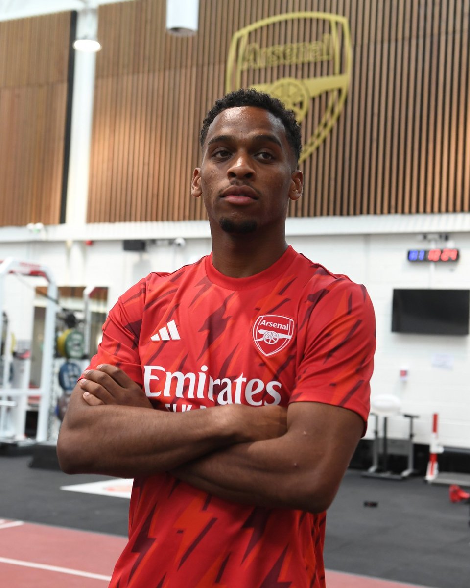 Arsenal's tweet photo. Our new arrival 😍 https://t.co/wily8dqyey