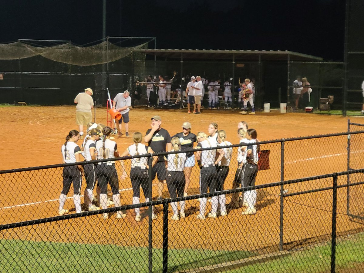 Kyle Thomas tweet media